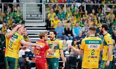 З сухим рахунком. Клуб українця стартував у півфіналі ПлюсЛіги з перемоги