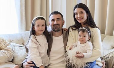 ФОТО. Милота дня: футболіст збірної України показав свою іншу сторону