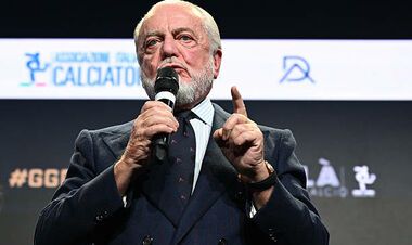Глава «Наполи» призвал отменить карточки, мини-офсайды и Лигу чемпионов