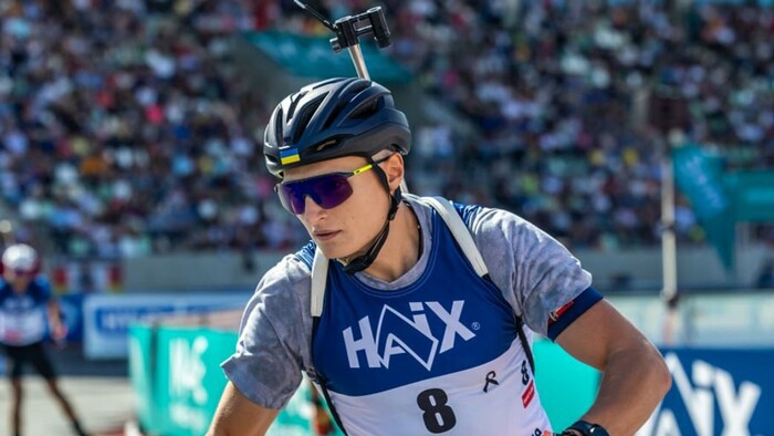 Не удержался в лидерах. Как Мандзын выступил в масс-старте на City Biathlon
