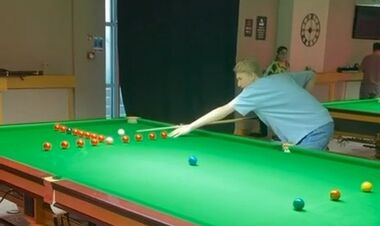 Юлиан Бойко – Дин Цзюньхуэй. 1/16 финала British Open. Смотреть онлайн LIVE