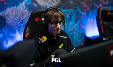 Игрок NAVI по Dota 2 объяснил, почему команда проваливается в начале матчей