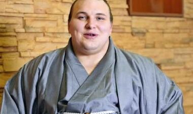 Аонішікі здолав грізного старожила. Як минув другий день Aki basho