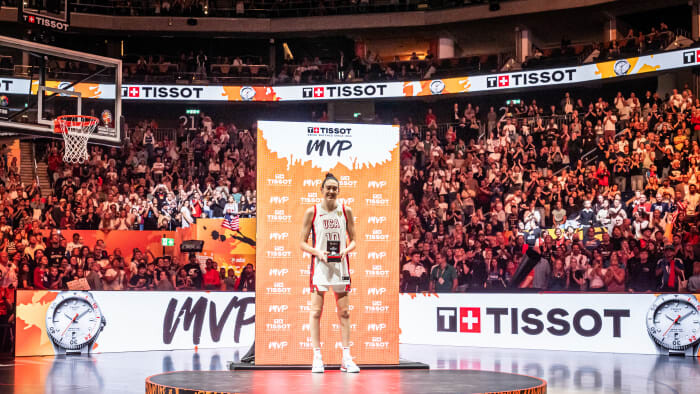 Звезда сборной США стала первой в истории двукратной MVP чемпионата мира