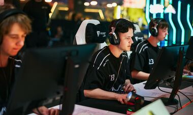B8 и Inner Circle получили инвайты на LAN-турнир Stake Ranked Episode 5