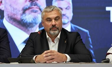 ОФИЦИАЛЬНО. Малиновский и Батагов получили нового тренера в Трабзонспоре