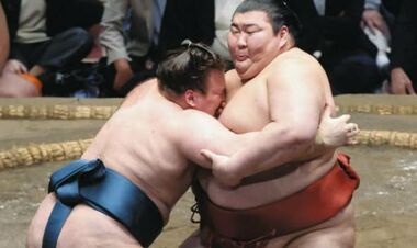 Аонішікі з травмою виграв у на 55 кг важчого. Як минув 7 день Aki basho