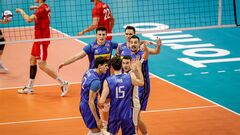 Чемпион мира разгромил Данию и вышел в четвертьфинал Евро по волейболу