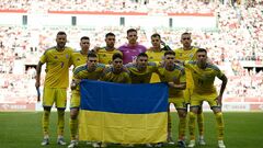 «Як і в матчі з Польщею». Безус обрав півзахисників на гру з Угорщиною