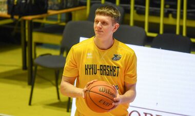 ОФИЦИАЛЬНО. Украинский защитник сменил команду в Польше