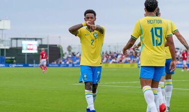Хавбек Шахтера Бруниньо забил за Бразилию U-20 в матче против датчан