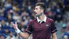 Медведєва дискваліфікували. Джокович вистояв та вийшов у фінал Пекіна