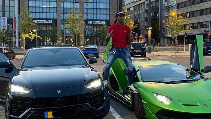 РОДРІГЕШ: «В Динамо я купив Bentley і обклеїв золотом. Зараз – таксі»