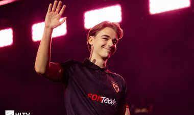 Один чех закрыл россиян. MOUZ завоевала место в гранд-финале EPL по CS2