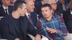 Усик обратился с неожиданным предложением к Кличко