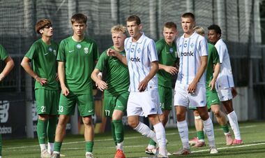 Старт відклали на 45 хвилин. Динамо U-19 зіграло з Карпатами