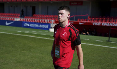 Сын легенды Манчестер Юнайтед дебютировал за команду U21 в 16 лет
