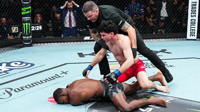 UFC. Главный поединок вечера! Мелотт жестоко нокаутировал Бакли