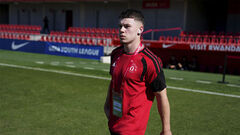 Сын легенды Манчестер Юнайтед дебютировал за команду U21 в 16 лет