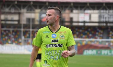 Локомотив – Нива Тернополь – 0:0. «Засуха» в Киеве. Видеообзор матча