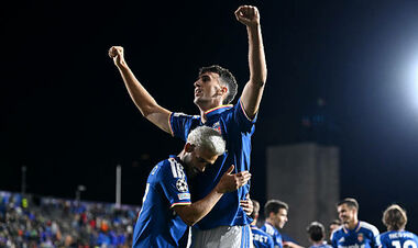ВИДЕО. Деклассирование. Ман Юнайтед пропустил 4 гол: Комо – в ударе