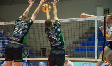 Суперлига. Новичок до сих пор без поражений, а чемпион отказался играть