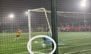 ВІДЕО. У Японії команда програла серію пенальті через дірку в сітці