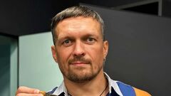 Усик назвал футболиста, который выиграет Золотой мяч вместо Мбаппе