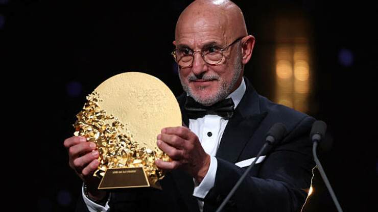 Визначено найкращого тренера 2026. Він нагороджений премією Cruyff Trophy