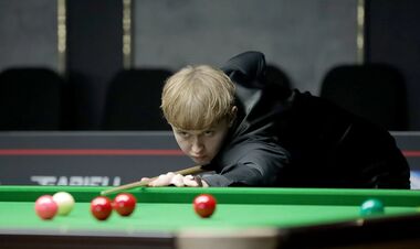 Михаил Ларков – Риан Эванс. Отбор к Shenzhen Open. Смотреть онлайн LIVE