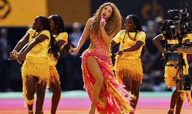 ФОТО. Фани запідозрили Мадонну та Шакіру у співі під фонограму