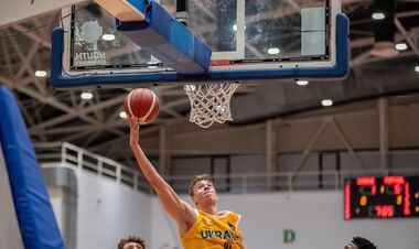 ОФІЦІЙНО. Український форвард продовжить кар'єру в американському коледжі