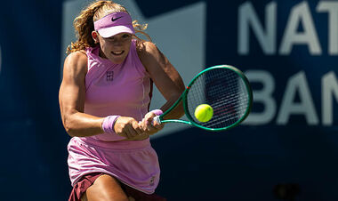 Нейтральна Андрєєва вилетіла з WTA 1000 у Торонто, програвши 34-й ракетці