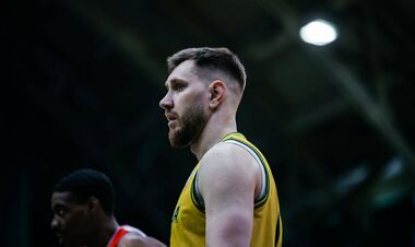 ОФИЦИАЛЬНО. Финалист Кубка Украины подписал контракт с опытным форвардом