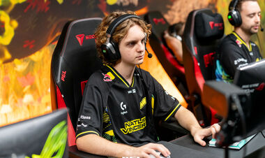 Гравець NAVI з Dota 2 відмовляється залишати клуб заради потрійної зарплати