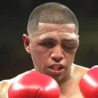 Варгас поспорил с Мозли на глаз…