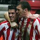 Тоттенхэм отрывается от Арсенала, Самарас обижает Сандерленд