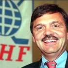 Рене Фазель: "Футбол угрожает хоккею"