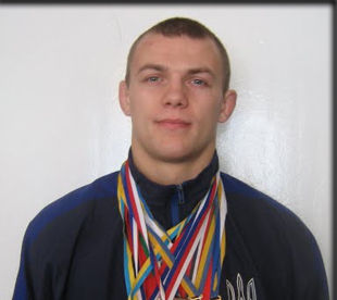 Украинцы завоевали 12 медалей на ЧМ по самбо