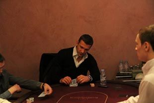 Шевченко сыграл в покер
