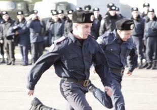 Украинские милиционеры к Евро-2012 получат переводчики
