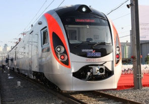 Первый поезд Huyndai прибудет в Харьков 16 марта