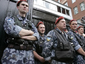 В Донецке милиция избила фанатов Днепра + ВИДЕО