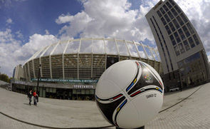 Европарламент не будет бойкотировать матчи Евро в Украине