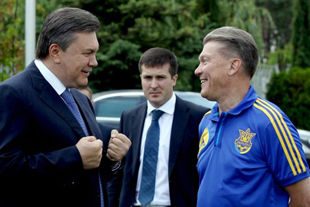 Президент поздравил сборную Украины с победой