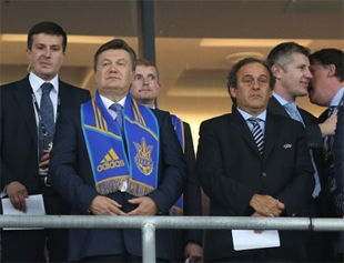 Президент Украины будет присутствовать на матче в Донецке
