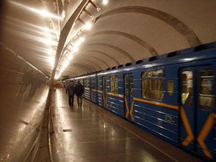 На Евро киевское метро охраняют 170 правоохранителей