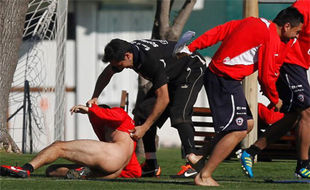 ФОТО ДНЯ: Чилийцы тренируются без трусов