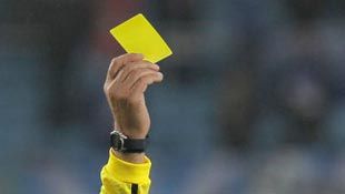 УЕФА приняло новое правило по желтым карточкам