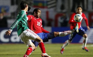 Чили обыгрывает Мексику, Уругвай с Перу раскатывают мировую